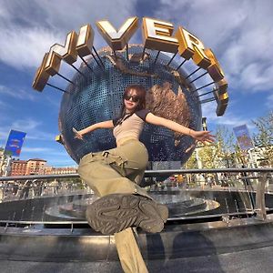 Happy Dragon Universal Vacation Hotel - Close To Universal Studio And Wanda Plaza,Free Shuttle To The Resort,Free Coffee,Laundry